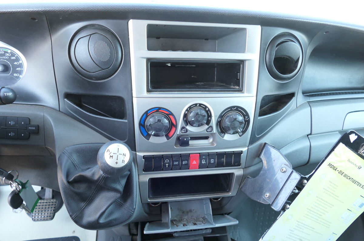 Fourgon IVECO Daily 35 S11 C30C AUTOMATIK KAMERA MAXI Regale L: photos 10
