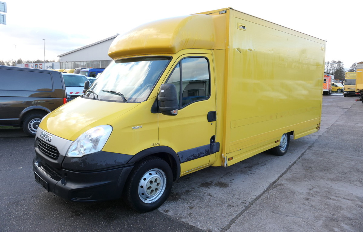 IVECO Daily 35 S11 C30C AUTOMATIK KAMERA Regale LUFT D - Fourgon: photos 1 IVECO Daily 35 S11 C30C AUTOMATIK KAMERA Regale LUFT D - Fourgon: photos 1