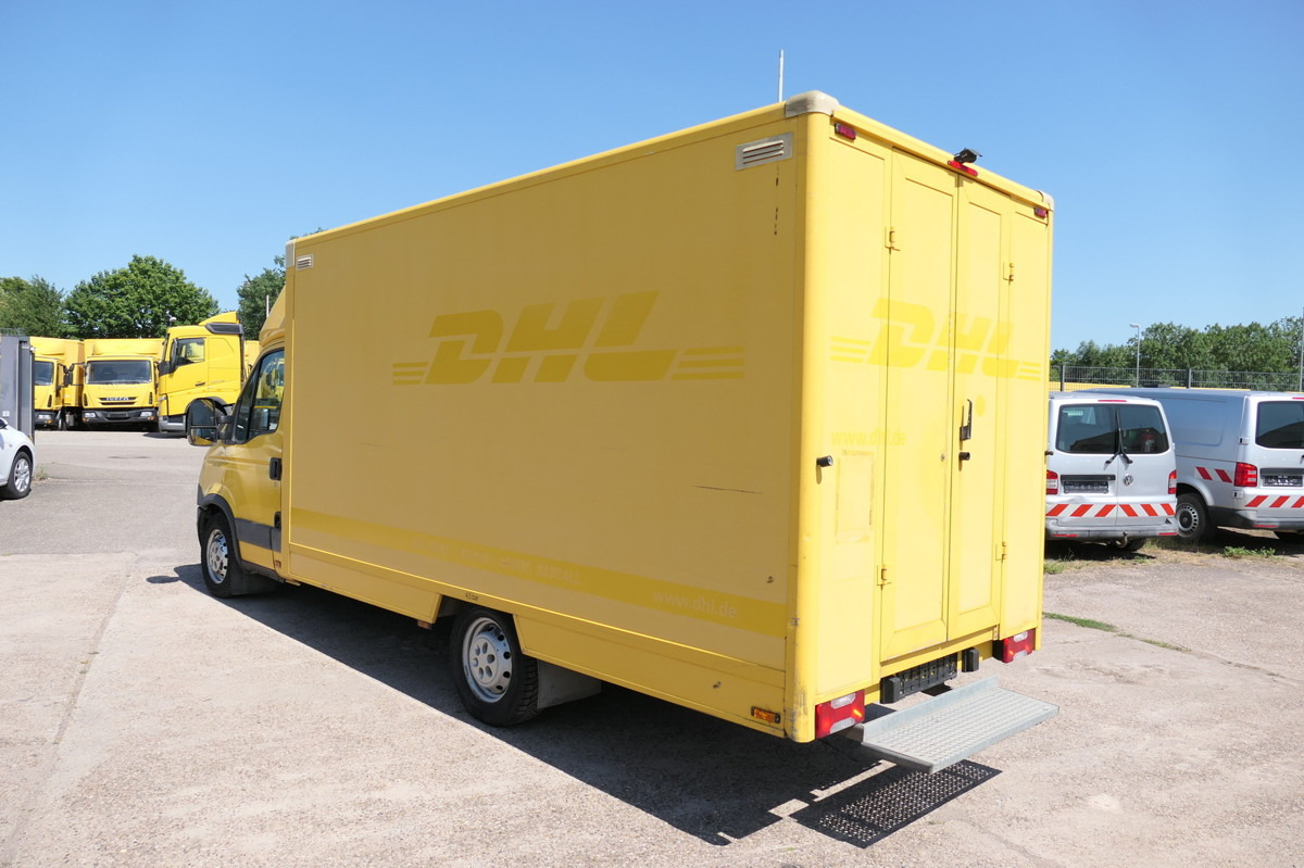 IVECO Daily 35 S11 C30C AUTOMATIK KAMERA Regale LUFT D - Fourgon: photos 4 IVECO Daily 35 S11 C30C AUTOMATIK KAMERA Regale LUFT D - Fourgon: photos 4