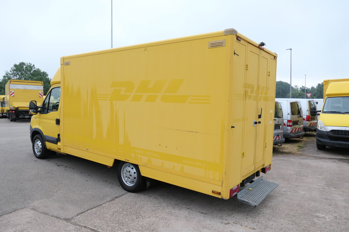 IVECO Daily 35 S11 C30C AUTOMATIK KAMERA Regale LUFT D - Fourgon: photos 4 IVECO Daily 35 S11 C30C AUTOMATIK KAMERA Regale LUFT D - Fourgon: photos 4