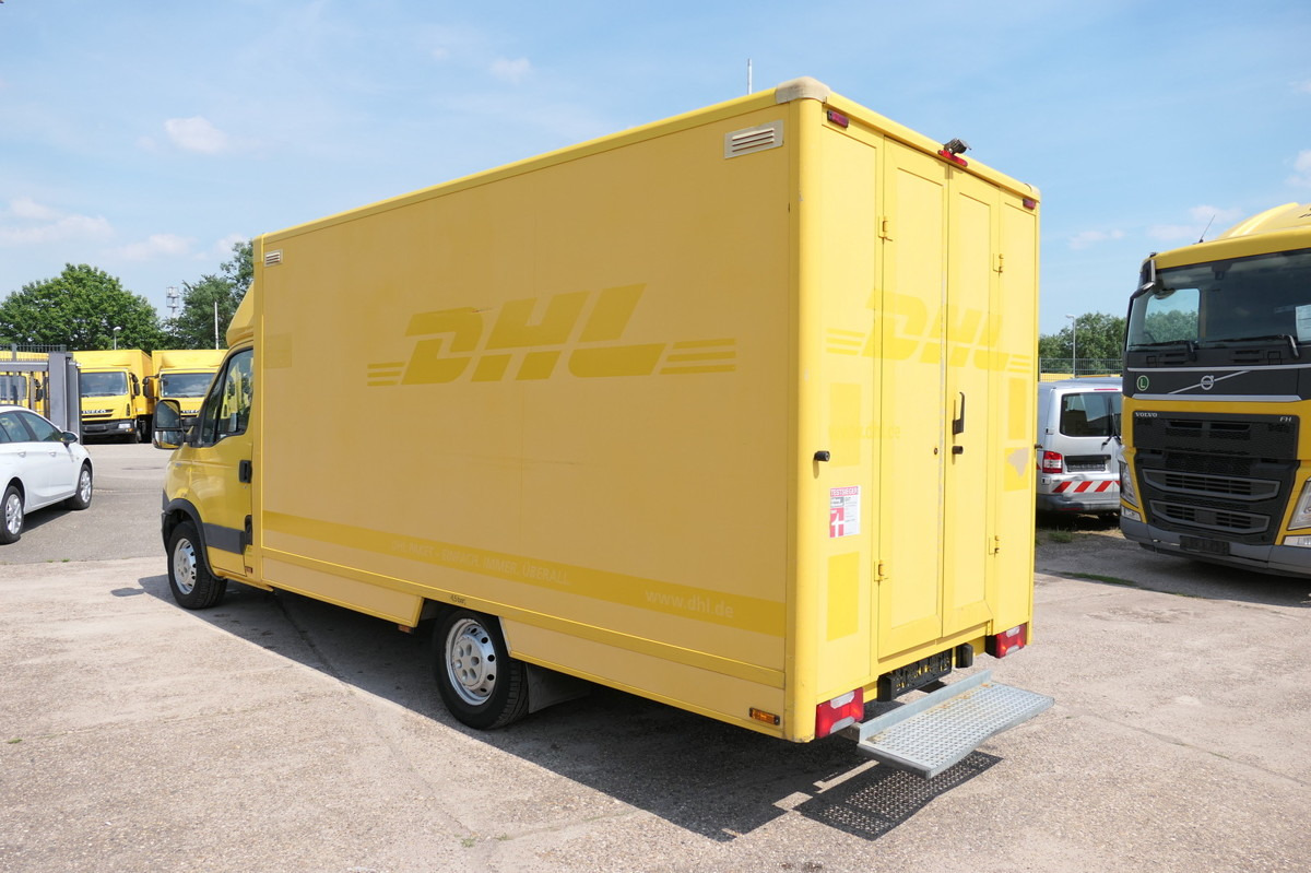 IVECO Daily 35 S11 C30C AUTOMATIK KAMERA Regale LUFT D - Fourgon: photos 4 IVECO Daily 35 S11 C30C AUTOMATIK KAMERA Regale LUFT D - Fourgon: photos 4