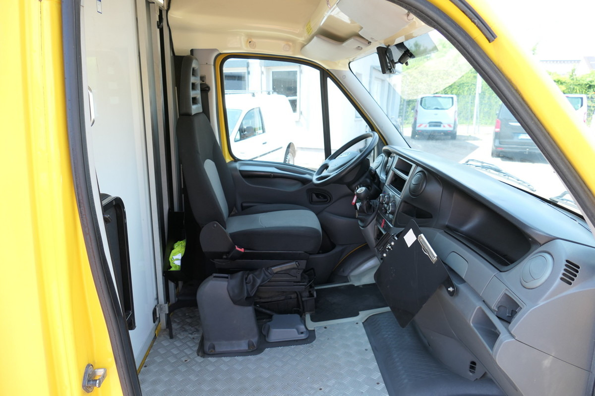 IVECO Daily 35 S11 C30C AUTOMATIK KAMERA Regale LUFT D - Fourgon: photos 5 IVECO Daily 35 S11 C30C AUTOMATIK KAMERA Regale LUFT D - Fourgon: photos 5