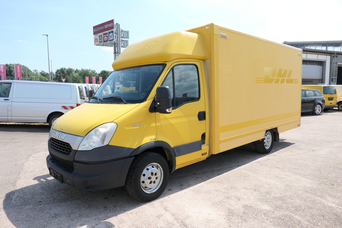 IVECO Daily 35 S11 C30C AUTOMATIK KAMERA Regale LUFT D - Fourgon: photos 1 IVECO Daily 35 S11 C30C AUTOMATIK KAMERA Regale LUFT D - Fourgon: photos 1
