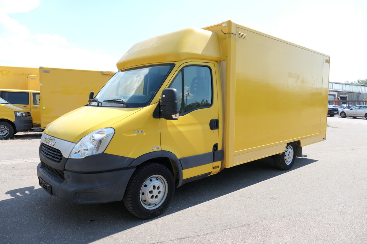 IVECO Daily 35 S11 C30C AUTOMATIK KAMERA Regale LUFT D - Fourgon: photos 1 IVECO Daily 35 S11 C30C AUTOMATIK KAMERA Regale LUFT D - Fourgon: photos 1