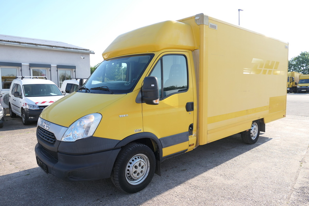 IVECO Daily 35 S11 C30C AUTOMATIK KAMERA Regale LUFT D - Fourgon: photos 2 IVECO Daily 35 S11 C30C AUTOMATIK KAMERA Regale LUFT D - Fourgon: photos 2