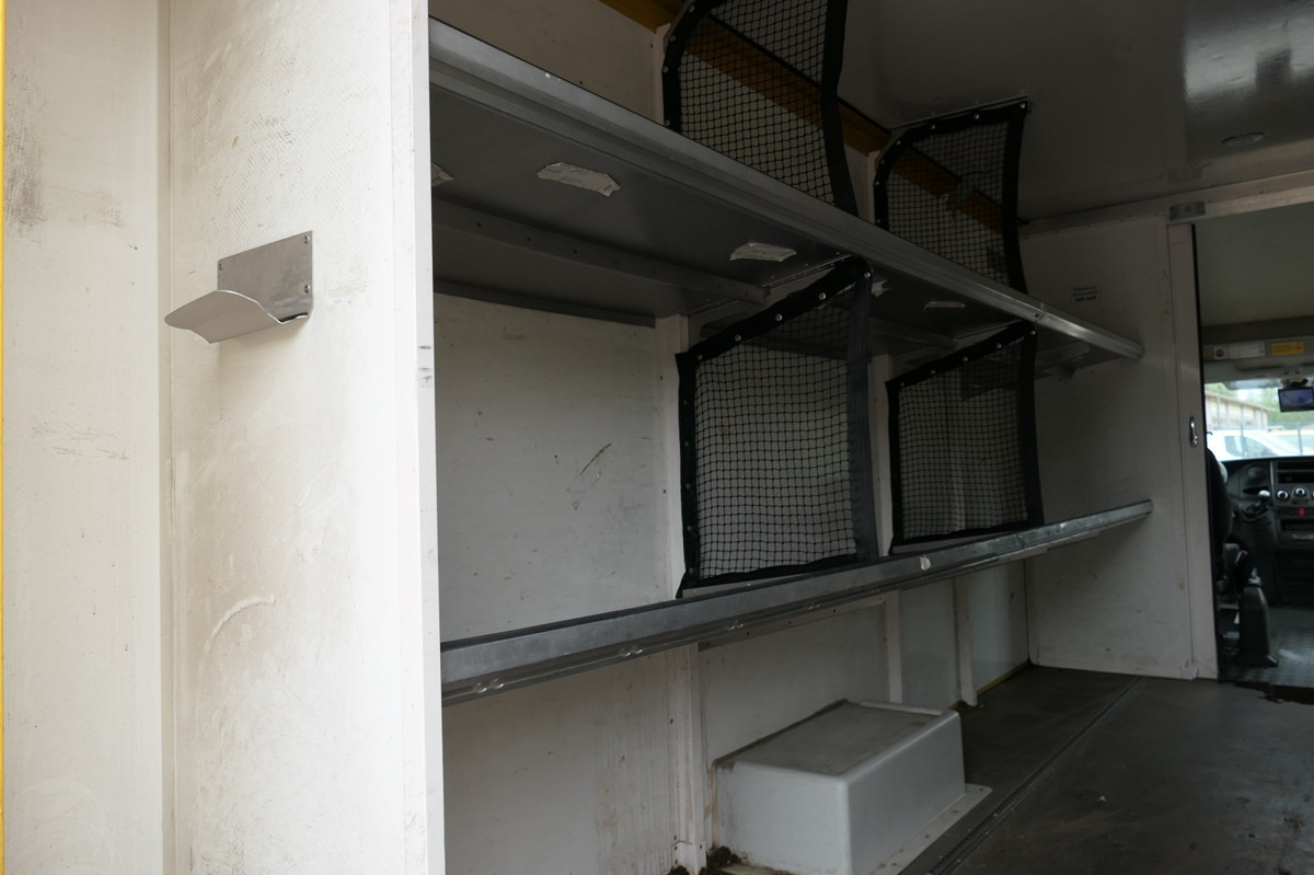 IVECO Daily 35 S11 C30C AUTOMATIK KAMERA Regale LUFT D - Fourgon: photos 5 IVECO Daily 35 S11 C30C AUTOMATIK KAMERA Regale LUFT D - Fourgon: photos 5