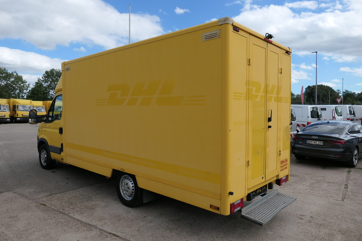 IVECO Daily 35 S11 C30C AUTOMATIK KAMERA Regale LUFT D - Fourgon: photos 4 IVECO Daily 35 S11 C30C AUTOMATIK KAMERA Regale LUFT D - Fourgon: photos 4