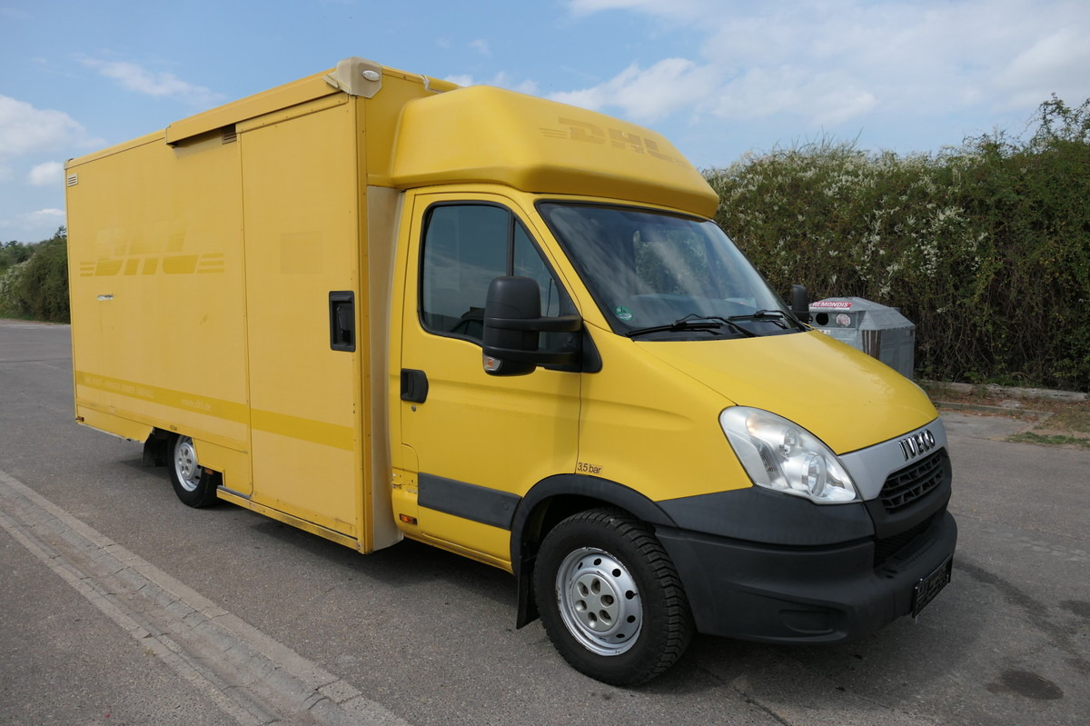 IVECO Daily 35 S11 C30C AUTOMATIK KAMERA Regale LUFT D - Fourgon: photos 1 IVECO Daily 35 S11 C30C AUTOMATIK KAMERA Regale LUFT D - Fourgon: photos 1