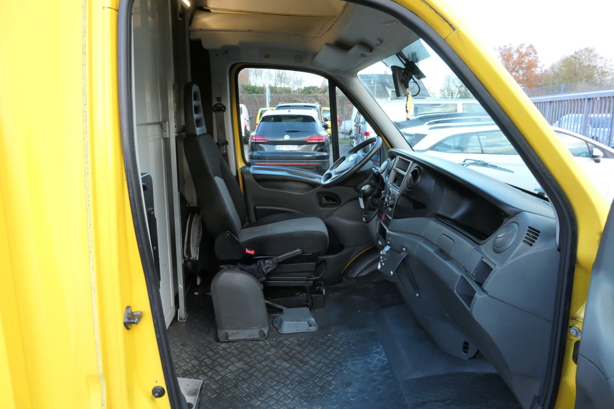 IVECO Daily 35 S11 C30C AUTOMATIK KAMERA Regale LUFT D - Fourgon: photos 5 IVECO Daily 35 S11 C30C AUTOMATIK KAMERA Regale LUFT D - Fourgon: photos 5