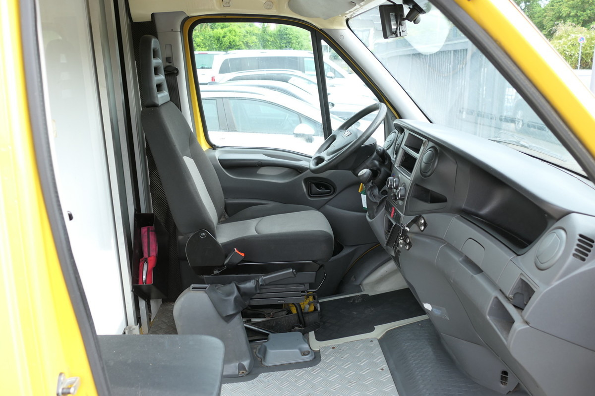 IVECO Daily 35 S11 C30C AUTOMATIK KAMERA Regale LUFT D - Fourgon: photos 5 IVECO Daily 35 S11 C30C AUTOMATIK KAMERA Regale LUFT D - Fourgon: photos 5
