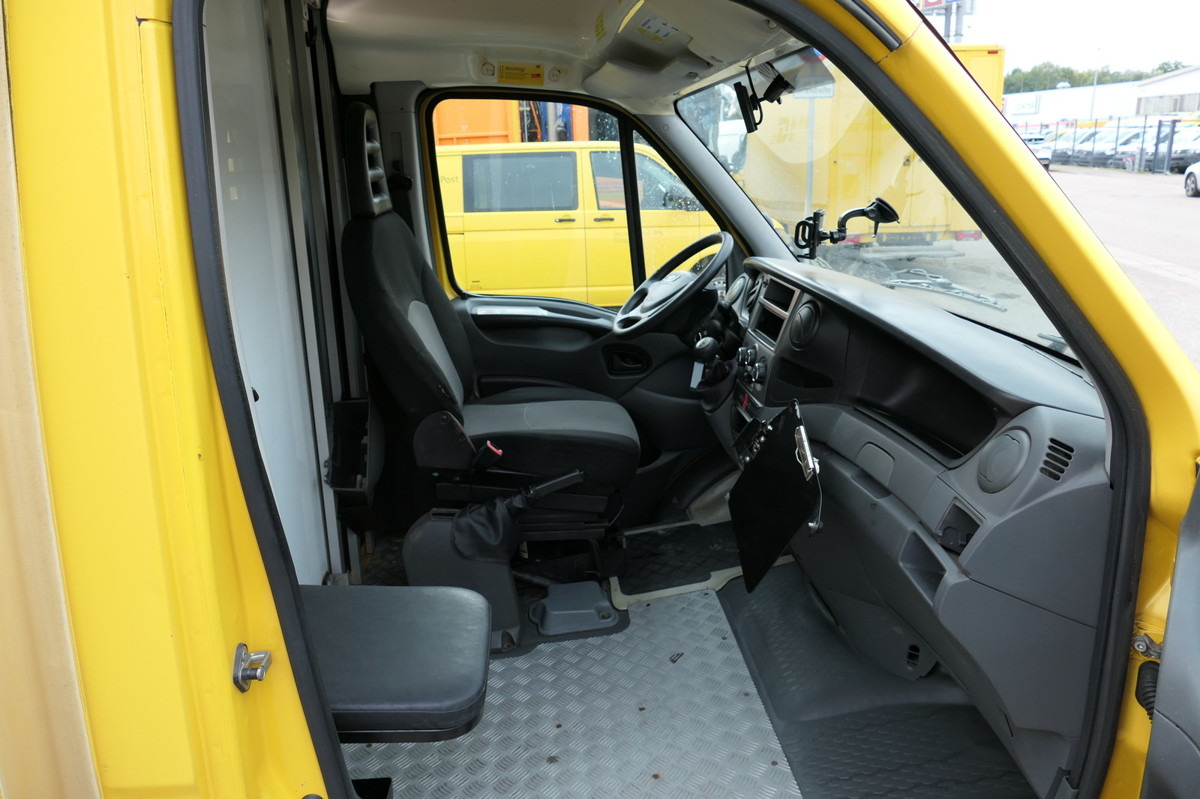 IVECO Daily 35 S11 C30C AUTOMATIK KAMERA Regale LUFT D - Fourgon: photos 5 IVECO Daily 35 S11 C30C AUTOMATIK KAMERA Regale LUFT D - Fourgon: photos 5