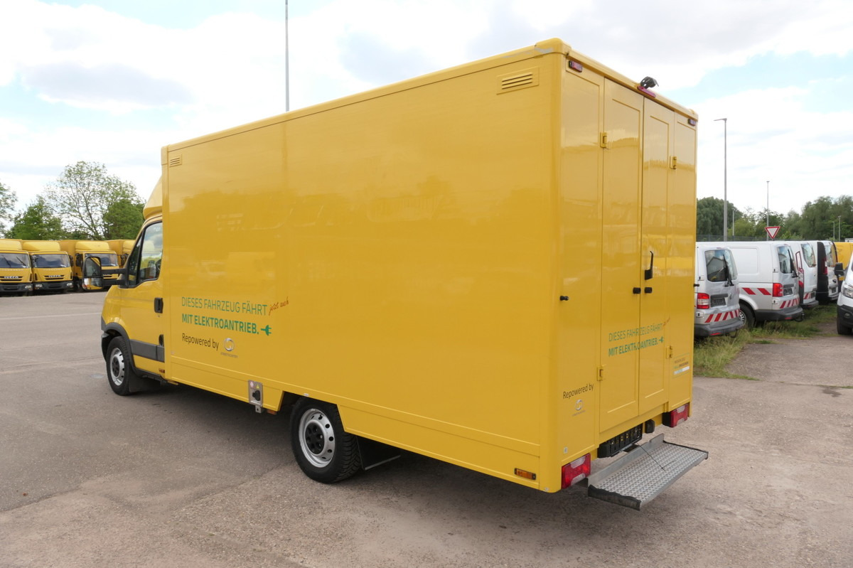 IVECO Daily 35 S11 C30C ELEKTRO COC Umbau Firma Orten - Fourgon, Utilitaire électrique: photos 4 IVECO Daily 35 S11 C30C ELEKTRO COC Umbau Firma Orten - Fourgon, Utilitaire électrique: photos 4