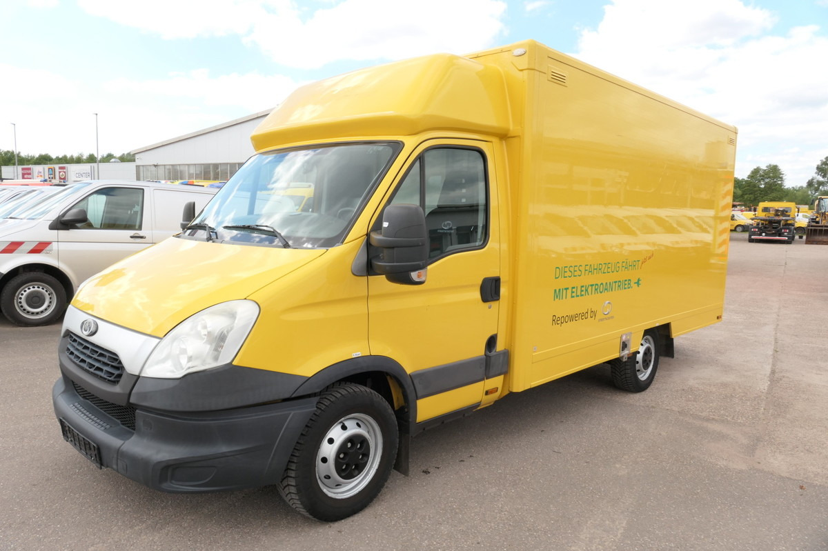 IVECO Daily 35 S11 C30C ELEKTRO COC Umbau Firma Orten - Fourgon, Utilitaire électrique: photos 1 IVECO Daily 35 S11 C30C ELEKTRO COC Umbau Firma Orten - Fourgon, Utilitaire électrique: photos 1