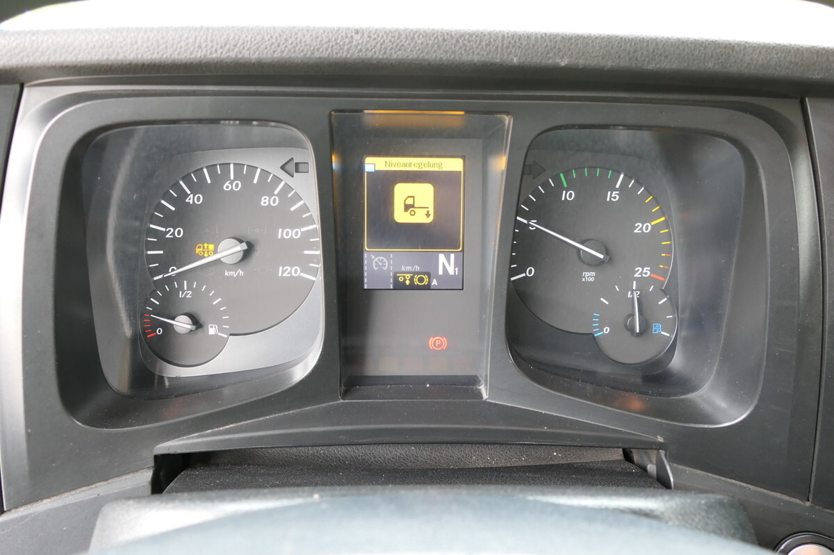 Camion plateau, Camion grue MERCEDES-BENZ Antos 2540 L KLIMA Palfinger-Kran PK15001L Lenka: photos 12 Camion plateau, Camion grue MERCEDES-BENZ Antos 2540 L KLIMA Palfinger-Kran PK15001L Lenka: photos 12