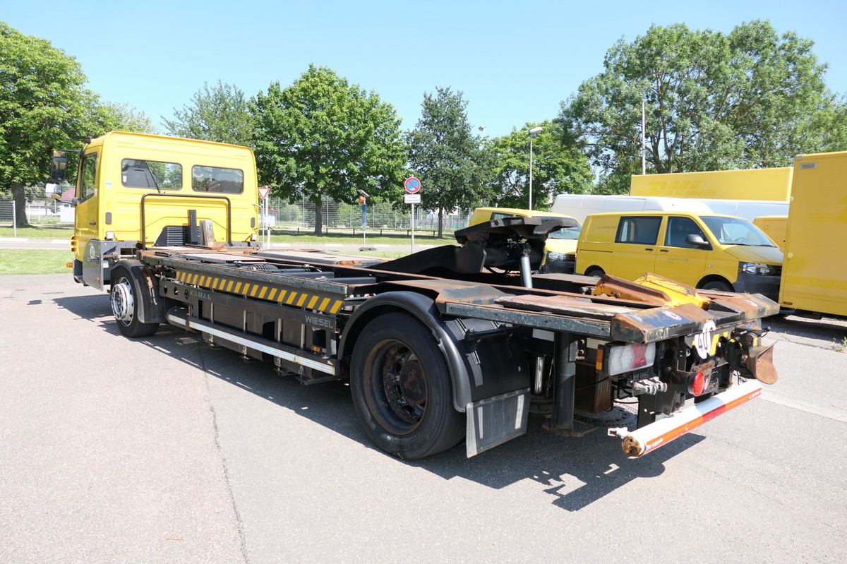 MERCEDES-BENZ KAMAG WBH 25 Wiesel Sattelkupplung Umsetzfahrz. - Camion porte-conteneur/ Caisse mobile: photos 5 MERCEDES-BENZ KAMAG WBH 25 Wiesel Sattelkupplung Umsetzfahrz. - Camion porte-conteneur/ Caisse mobile: photos 5