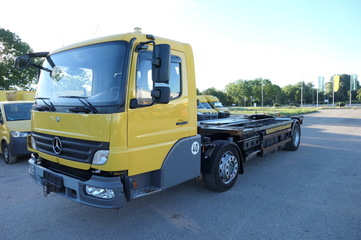 MERCEDES-BENZ KAMAG WBH 25 Wiesel Terberg Umsetzfahrz. Sattelk - Camion porte-conteneur/ Caisse mobile: photos 1 MERCEDES-BENZ KAMAG WBH 25 Wiesel Terberg Umsetzfahrz. Sattelk - Camion porte-conteneur/ Caisse mobile: photos 1
