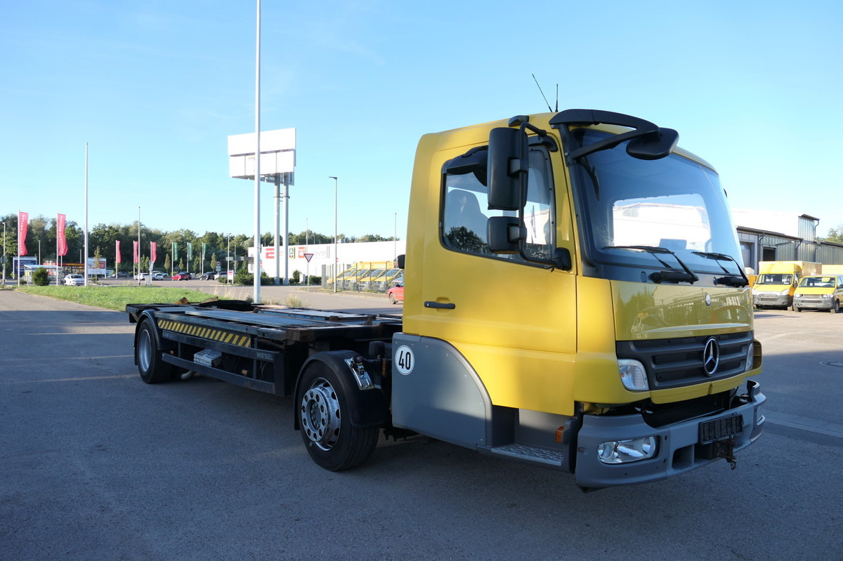 MERCEDES-BENZ KAMAG WBH 25 Wiesel Terberg Umsetzfahrz. Sattelk - Camion porte-conteneur/ Caisse mobile: photos 2 MERCEDES-BENZ KAMAG WBH 25 Wiesel Terberg Umsetzfahrz. Sattelk - Camion porte-conteneur/ Caisse mobile: photos 2