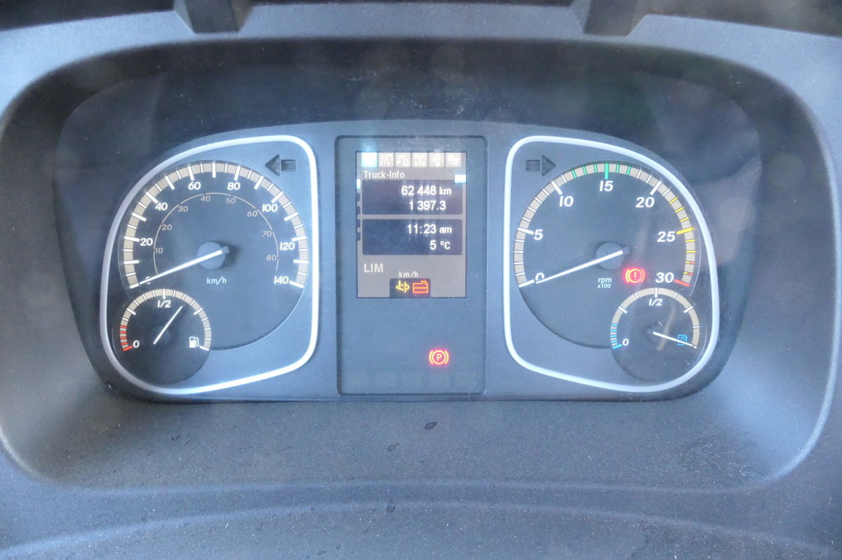 Camion porte-conteneur/ Caisse mobile MERCEDES-BENZ Kamag Wiesel WBH 25 E4-D: photos 18 Camion porte-conteneur/ Caisse mobile MERCEDES-BENZ Kamag Wiesel WBH 25 E4-D: photos 18