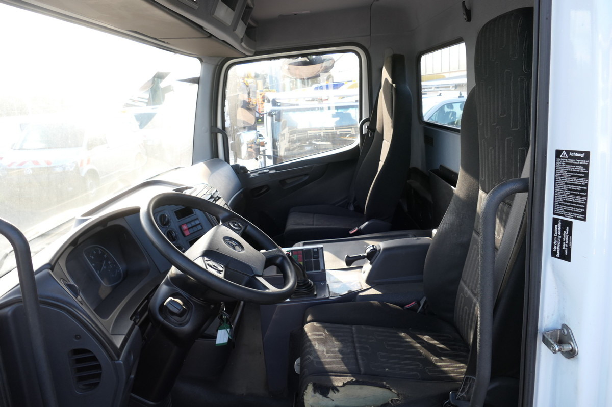 Camion porte-conteneur/ Caisse mobile MERCEDES-BENZ Kamag Wiesel WBH 25 E4-D: photos 12 Camion porte-conteneur/ Caisse mobile MERCEDES-BENZ Kamag Wiesel WBH 25 E4-D: photos 12