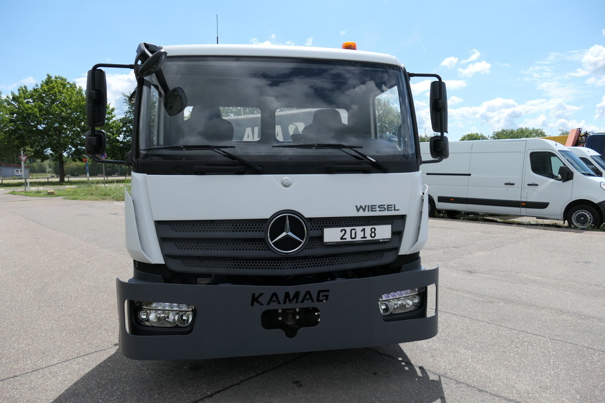 MERCEDES-BENZ Kamag Wiesel WBH 25 Wiesel Umsetzfahrzeug - Camion porte-conteneur/ Caisse mobile: photos 2 MERCEDES-BENZ Kamag Wiesel WBH 25 Wiesel Umsetzfahrzeug - Camion porte-conteneur/ Caisse mobile: photos 2
