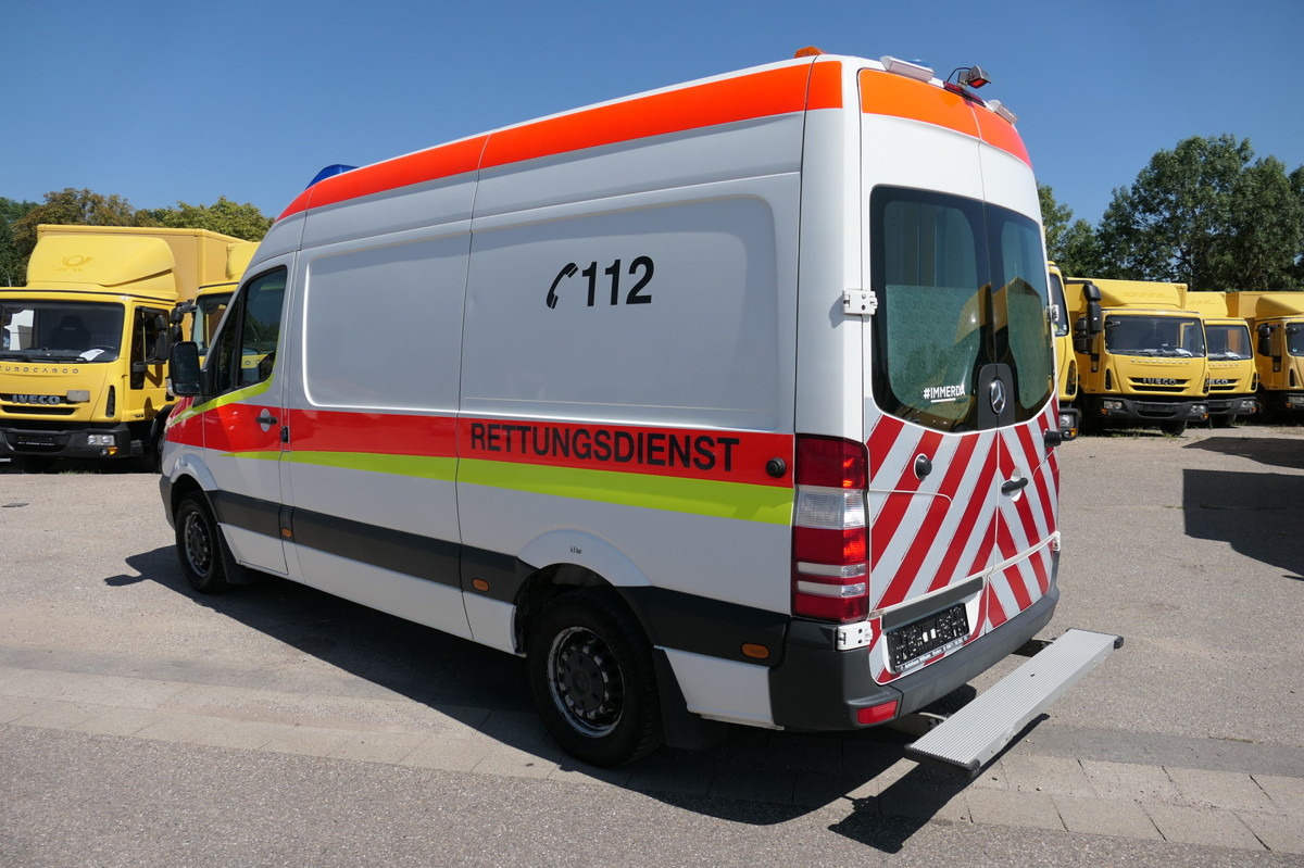 MERCEDES-BENZ Sprinter 316 CDI Klima Rettungswagen - Ambulance: photos 4 MERCEDES-BENZ Sprinter 316 CDI Klima Rettungswagen - Ambulance: photos 4