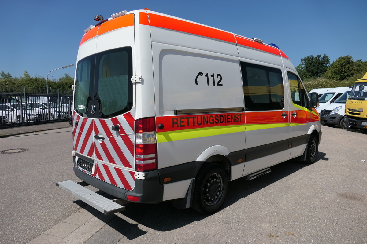 MERCEDES-BENZ Sprinter 316 CDI Klima Rettungswagen - Ambulance: photos 3 MERCEDES-BENZ Sprinter 316 CDI Klima Rettungswagen - Ambulance: photos 3