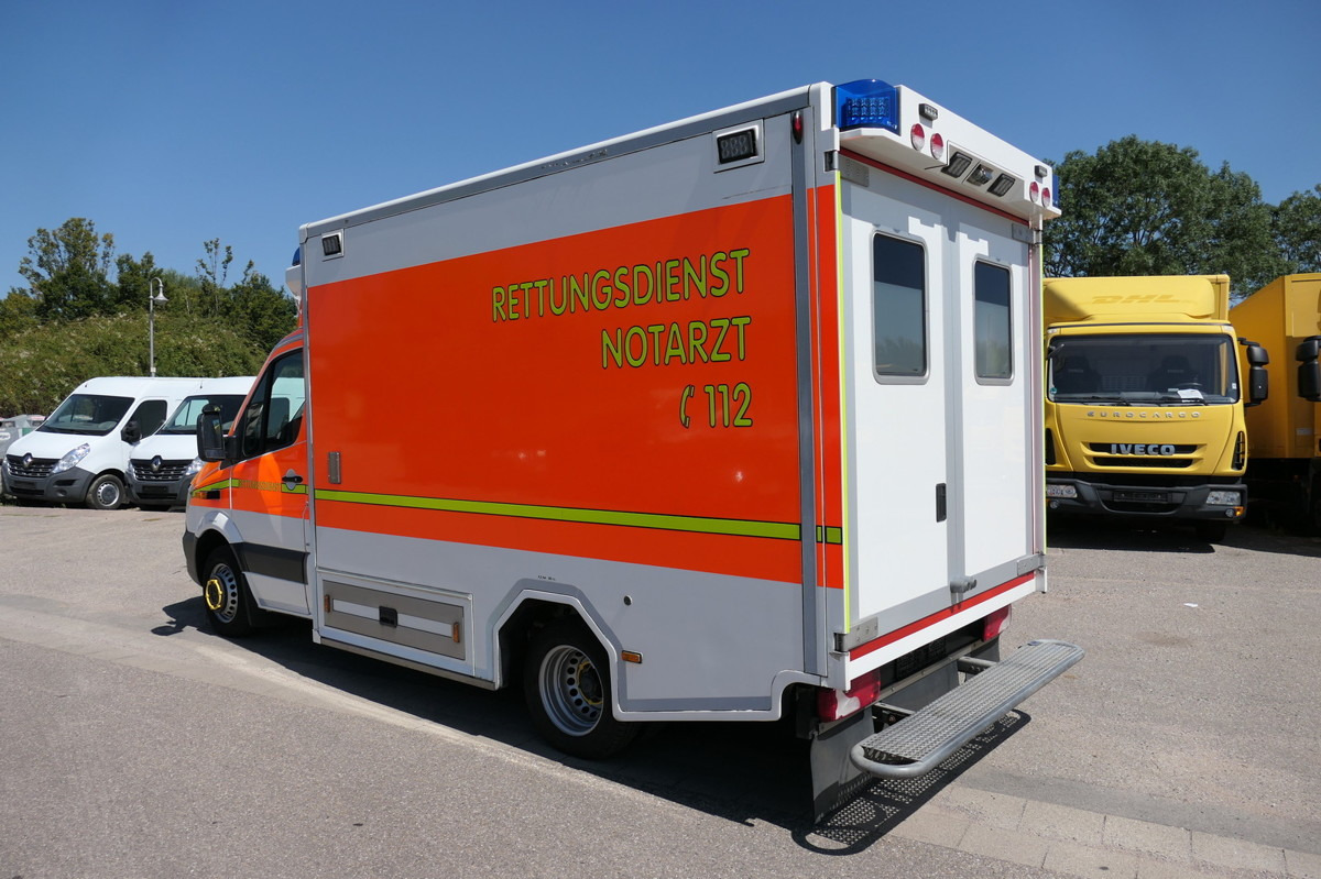 MERCEDES-BENZ Sprinter 519 CDI Klima Krankenwagen - Ambulance: photos 4 MERCEDES-BENZ Sprinter 519 CDI Klima Krankenwagen - Ambulance: photos 4
