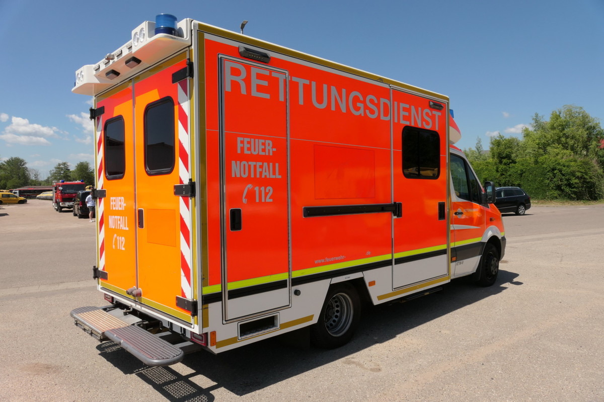 MERCEDES-BENZ Sprinter 519 CDI Klima Krankenwagen - Ambulance: photos 3 MERCEDES-BENZ Sprinter 519 CDI Klima Krankenwagen - Ambulance: photos 3
