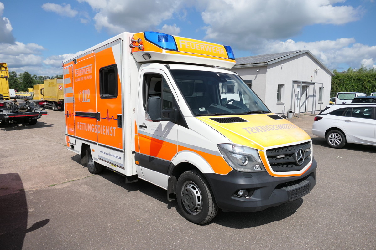 MERCEDES-BENZ Sprinter 519 CDI Klima Krankenwagen Fahrtec Aufb - Ambulance: photos 1 MERCEDES-BENZ Sprinter 519 CDI Klima Krankenwagen Fahrtec Aufb - Ambulance: photos 1