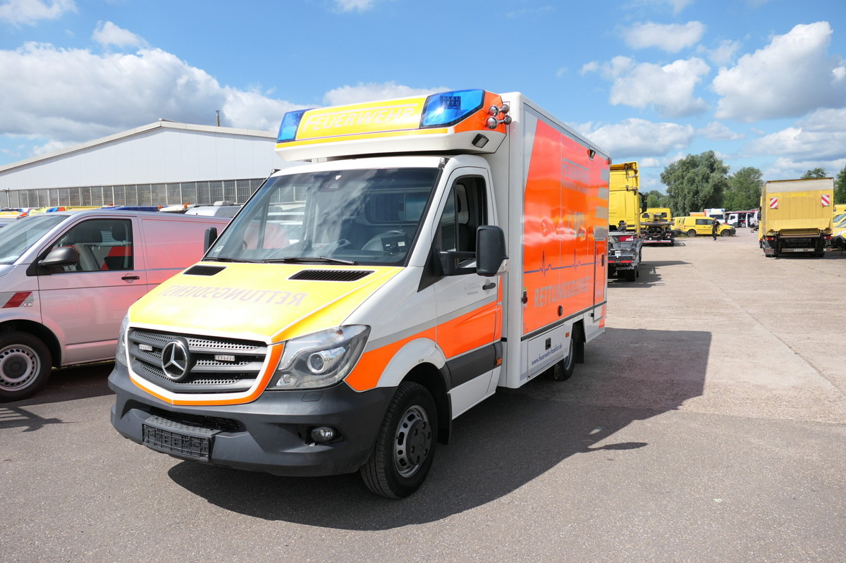 MERCEDES-BENZ Sprinter 519 CDI Klima Krankenwagen Fahrtec Aufb - Ambulance: photos 2 MERCEDES-BENZ Sprinter 519 CDI Klima Krankenwagen Fahrtec Aufb - Ambulance: photos 2