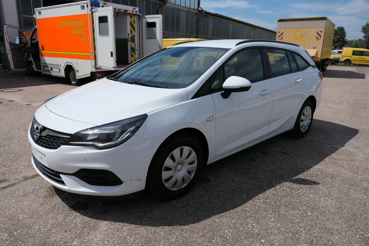 OPEL Astra Sports Tourer 1.5 CDTI KLIMA - Voiture: photos 2 OPEL Astra Sports Tourer 1.5 CDTI KLIMA - Voiture: photos 2