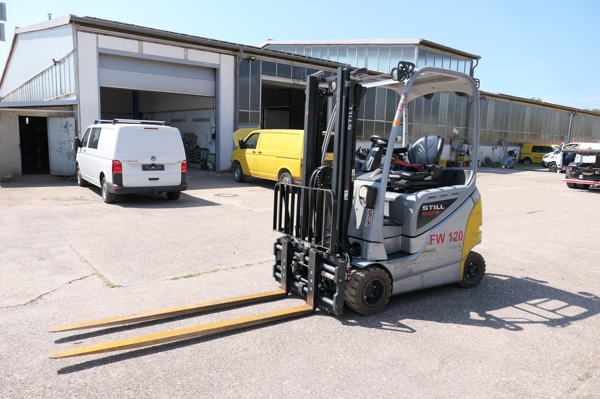 STILL RX 20-18P/H 4-RAD Batterie 33/2017 - Chariot embarqué: photos 2 STILL RX 20-18P/H 4-RAD Batterie 33/2017 - Chariot embarqué: photos 2