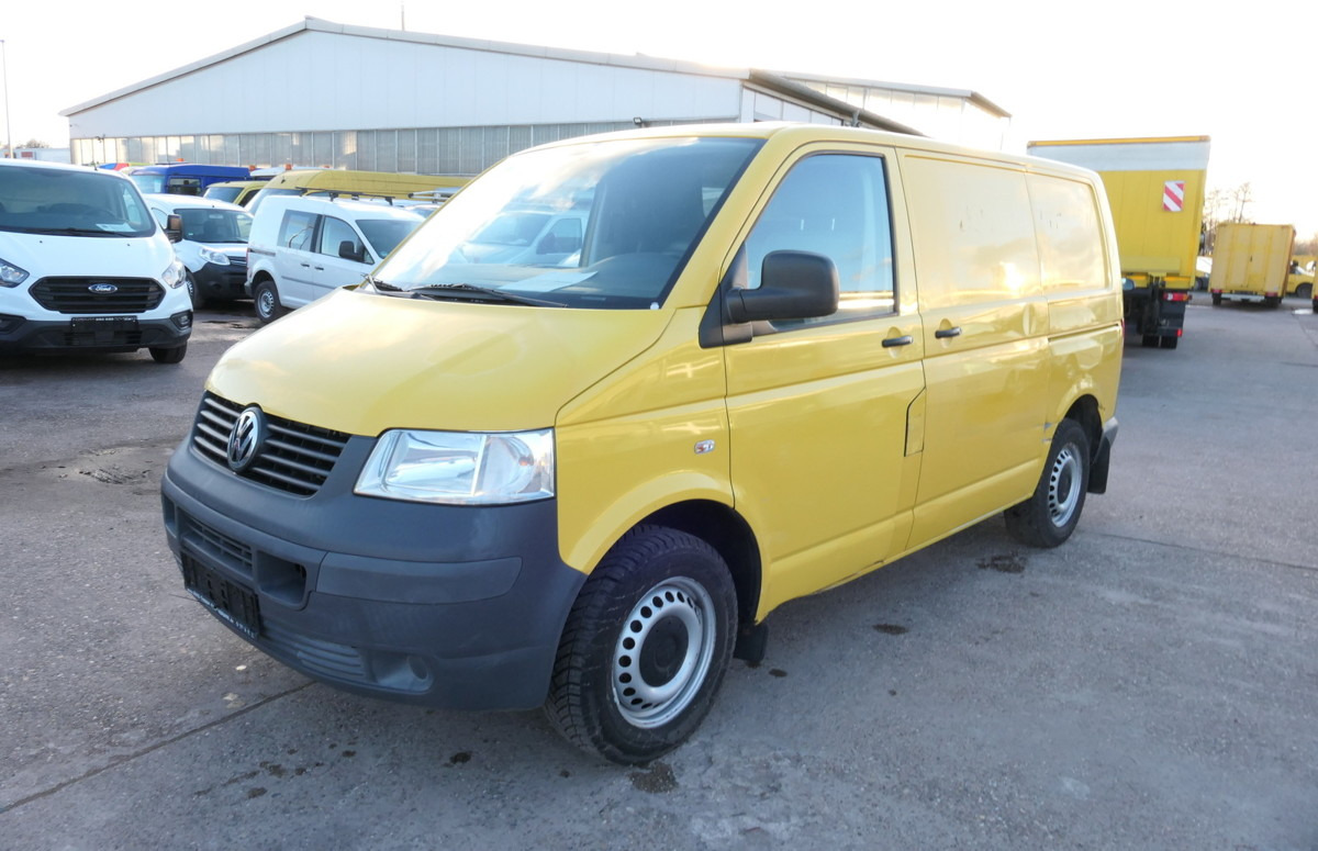 VW T5 Transporter 1.9 TDI PARKTRONIK 2xSCHIEBETÜR - Fourgonnette: photos 2 VW T5 Transporter 1.9 TDI PARKTRONIK 2xSCHIEBETÜR - Fourgonnette: photos 2