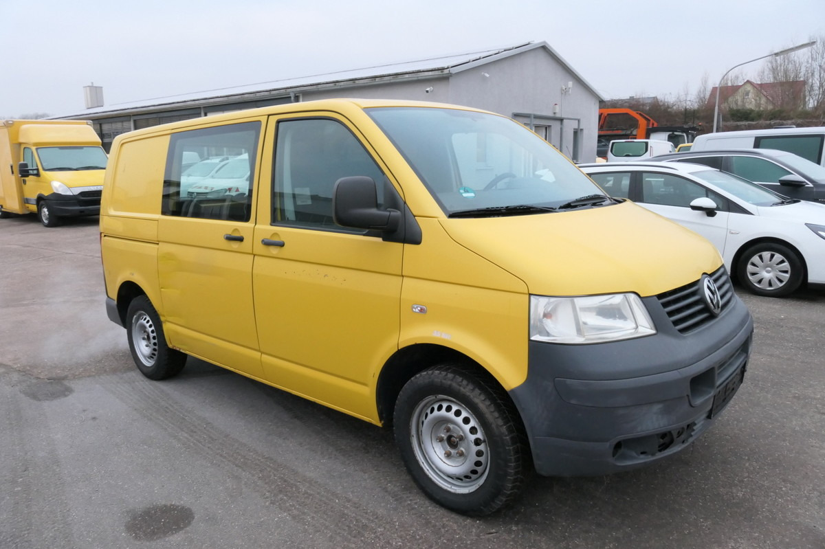 VW T5 Transporter 1.9 TDI PARKTRONIK 2xSCHIEBETÜR - Fourgonnette: photos 3 VW T5 Transporter 1.9 TDI PARKTRONIK 2xSCHIEBETÜR - Fourgonnette: photos 3