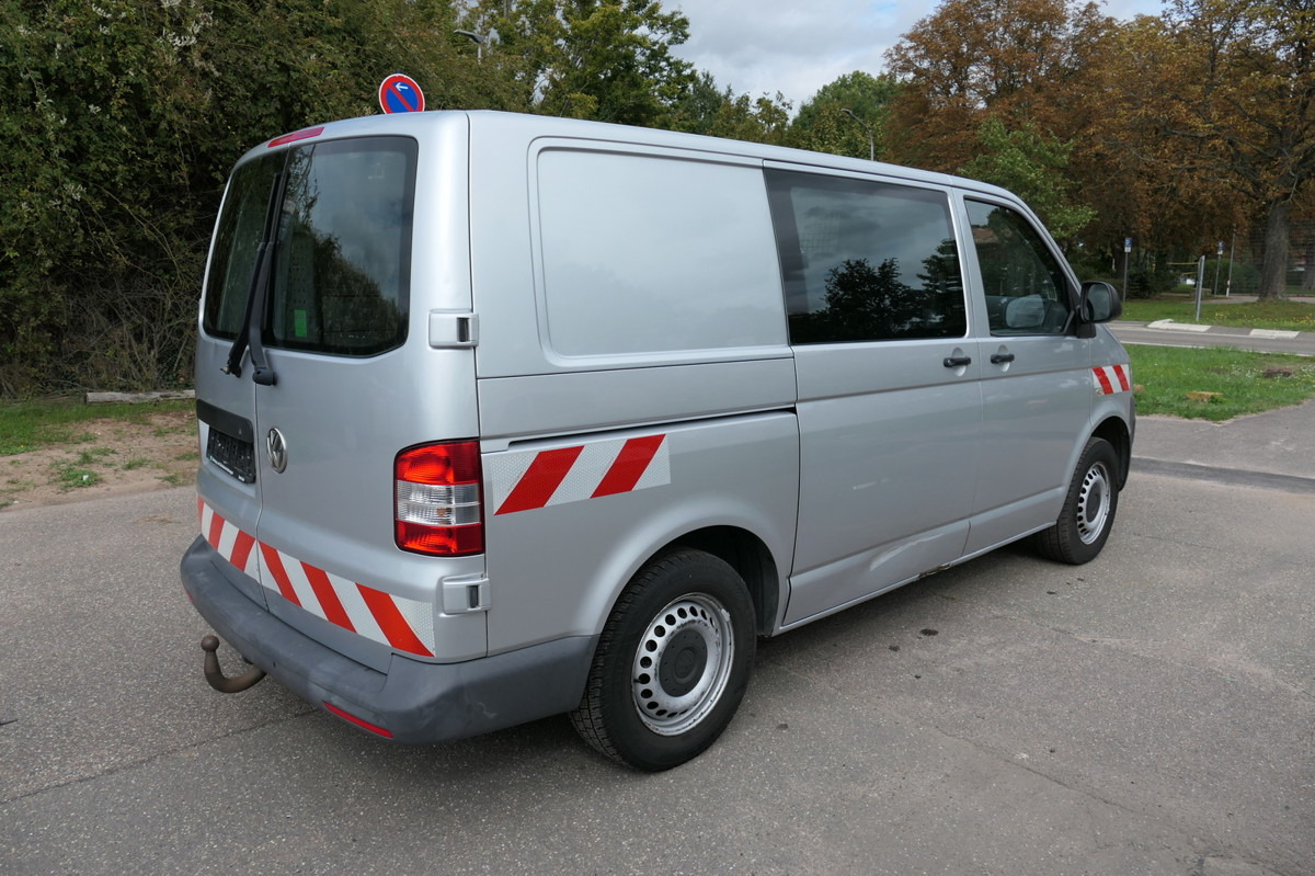 VW T5 Transporter 2.0 TDI 4Motion Flügeltür Klima A - Fourgonnette: photos 4 VW T5 Transporter 2.0 TDI 4Motion Flügeltür Klima A - Fourgonnette: photos 4