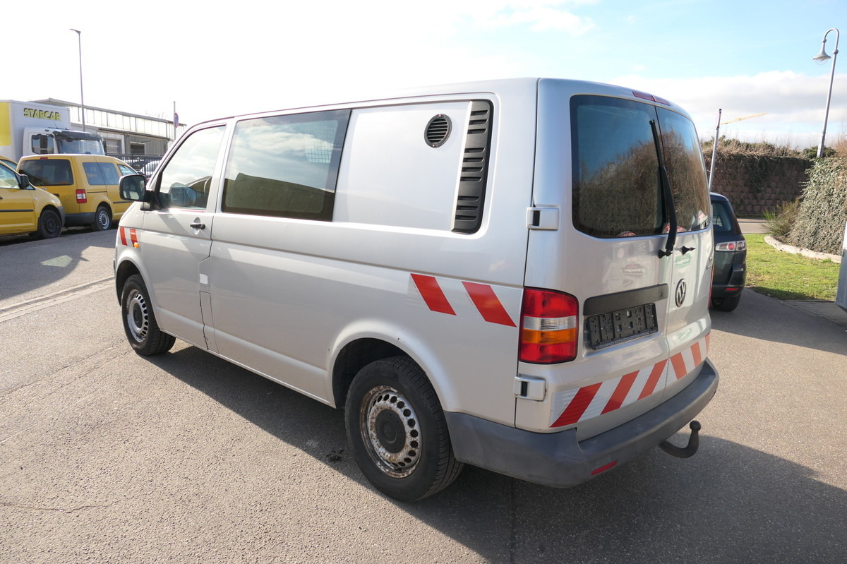 VW T5 Transporter 2.5 TDI 2-Sitzer 4Motion AHK KLIM - Fourgonnette: photos 4 VW T5 Transporter 2.5 TDI 2-Sitzer 4Motion AHK KLIM - Fourgonnette: photos 4