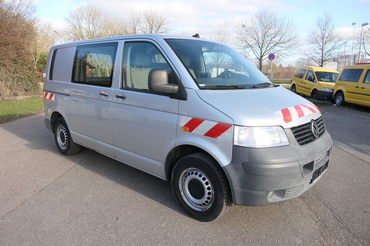 VW T5 Transporter 2.5 TDI 2-Sitzer 4Motion AHK KLIM - Fourgonnette: photos 2 VW T5 Transporter 2.5 TDI 2-Sitzer 4Motion AHK KLIM - Fourgonnette: photos 2