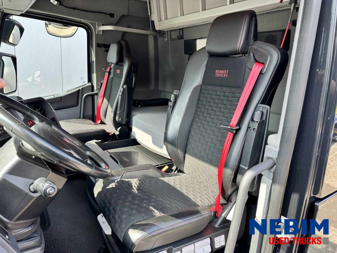Renault T HIGH 520 4x2 - NEW Tacho - TOP Condition - Tracteur routier: photos 3 Renault T HIGH 520 4x2 - NEW Tacho - TOP Condition - Tracteur routier: photos 3