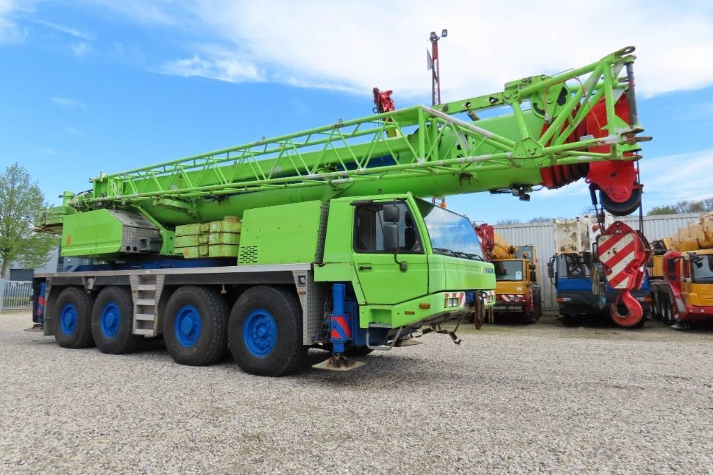 Tadano Faun ATF 90 G-4 - Grue tout-terrain: photos 2 Tadano Faun ATF 90 G-4 - Grue tout-terrain: photos 2