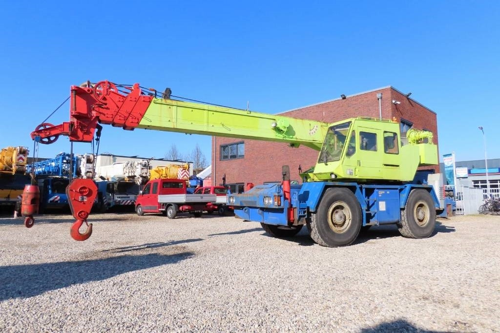 Tadano TR 250 E - Grue mobile: photos 1 Tadano TR 250 E - Grue mobile: photos 1