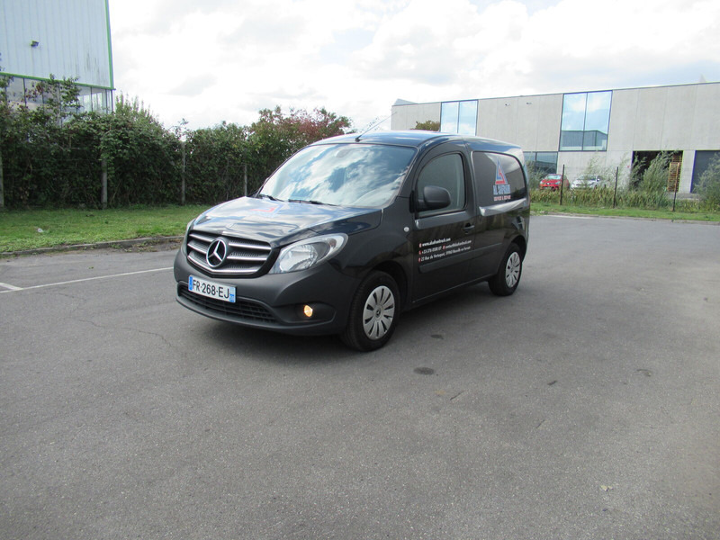 Mercedes-Benz Citan 111 - Fourgon utilitaire: photos 1 Mercedes-Benz Citan 111 - Fourgon utilitaire: photos 1