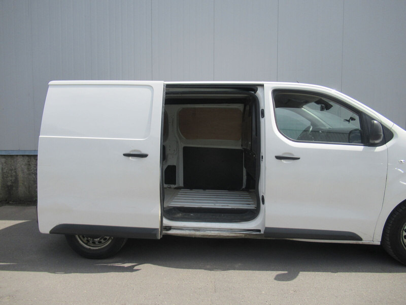 Opel Vivaro - Fourgon utilitaire: photos 3 Opel Vivaro - Fourgon utilitaire: photos 3