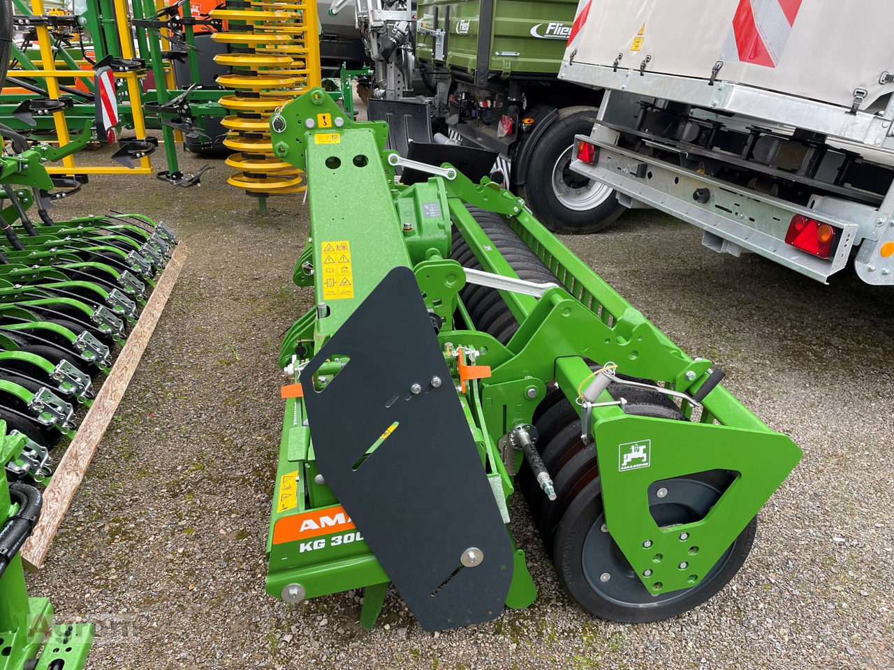 Amazone KG 3001 Spezial Cultimix - Herse rotative: photos 3 Amazone KG 3001 Spezial Cultimix - Herse rotative: photos 3