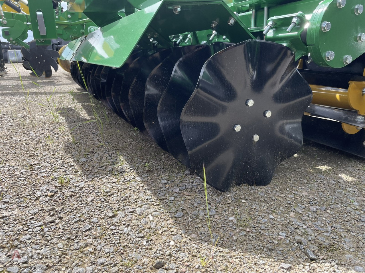 Kerner X-Cut Solo 300 - Cover crop: photos 4 Kerner X-Cut Solo 300 - Cover crop: photos 4