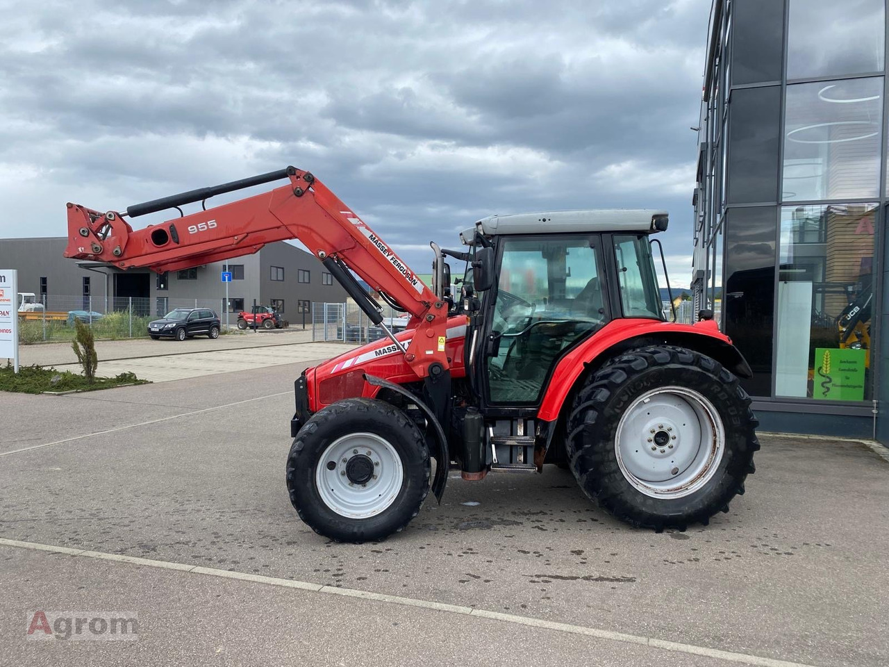 Massey Ferguson 5445 Dyna4 - Tracteur agricole: photos 2 Massey Ferguson 5445 Dyna4 - Tracteur agricole: photos 2