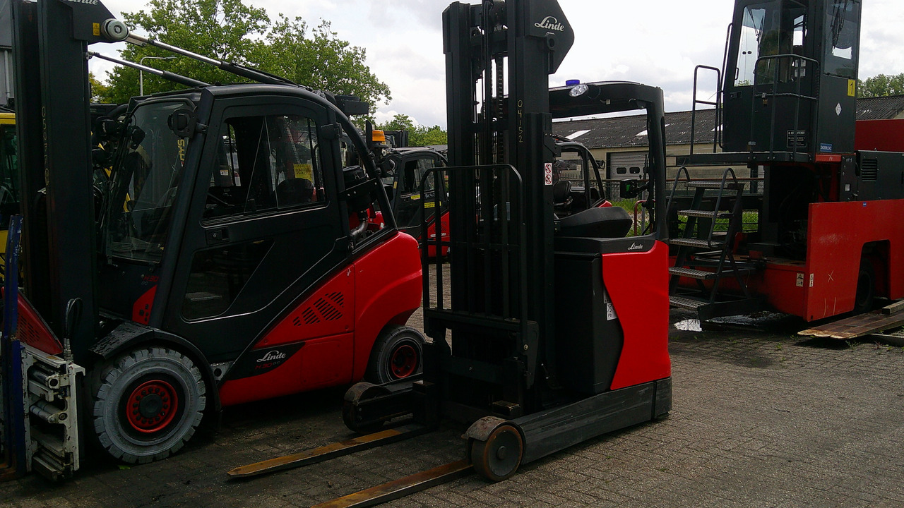 LINDE R16-01 - Chariot à mât rétractable: photos 4 LINDE R16-01 - Chariot à mât rétractable: photos 4