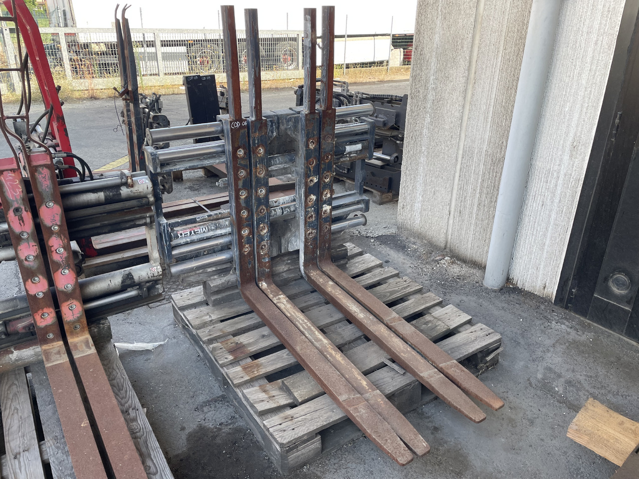 MEYER 6 - 6706M - Fourches pour Chariot élévateur: photos 1 MEYER 6 - 6706M - Fourches pour Chariot élévateur: photos 1