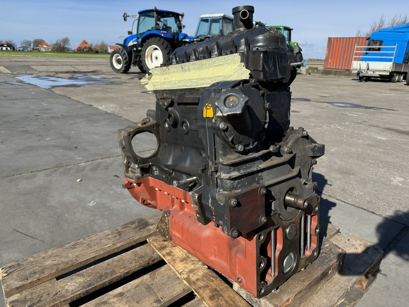 Fiat 8045 - Moteur: photos 2 Fiat 8045 - Moteur: photos 2