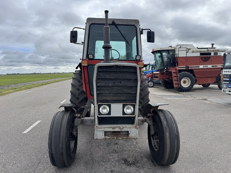Massey Ferguson 590 - Tracteur agricole: photos 2 Massey Ferguson 590 - Tracteur agricole: photos 2