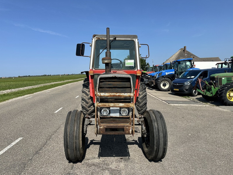 Massey Ferguson 590 - Tracteur agricole: photos 2 Massey Ferguson 590 - Tracteur agricole: photos 2